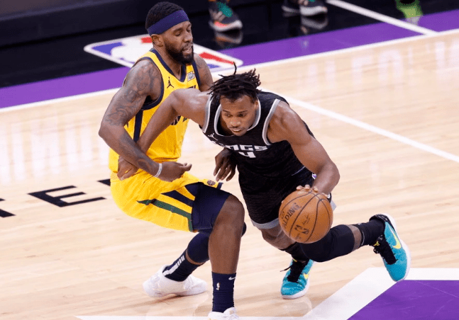 爵士险胜国王，瓦兰丘纳斯统治全场的简单介绍