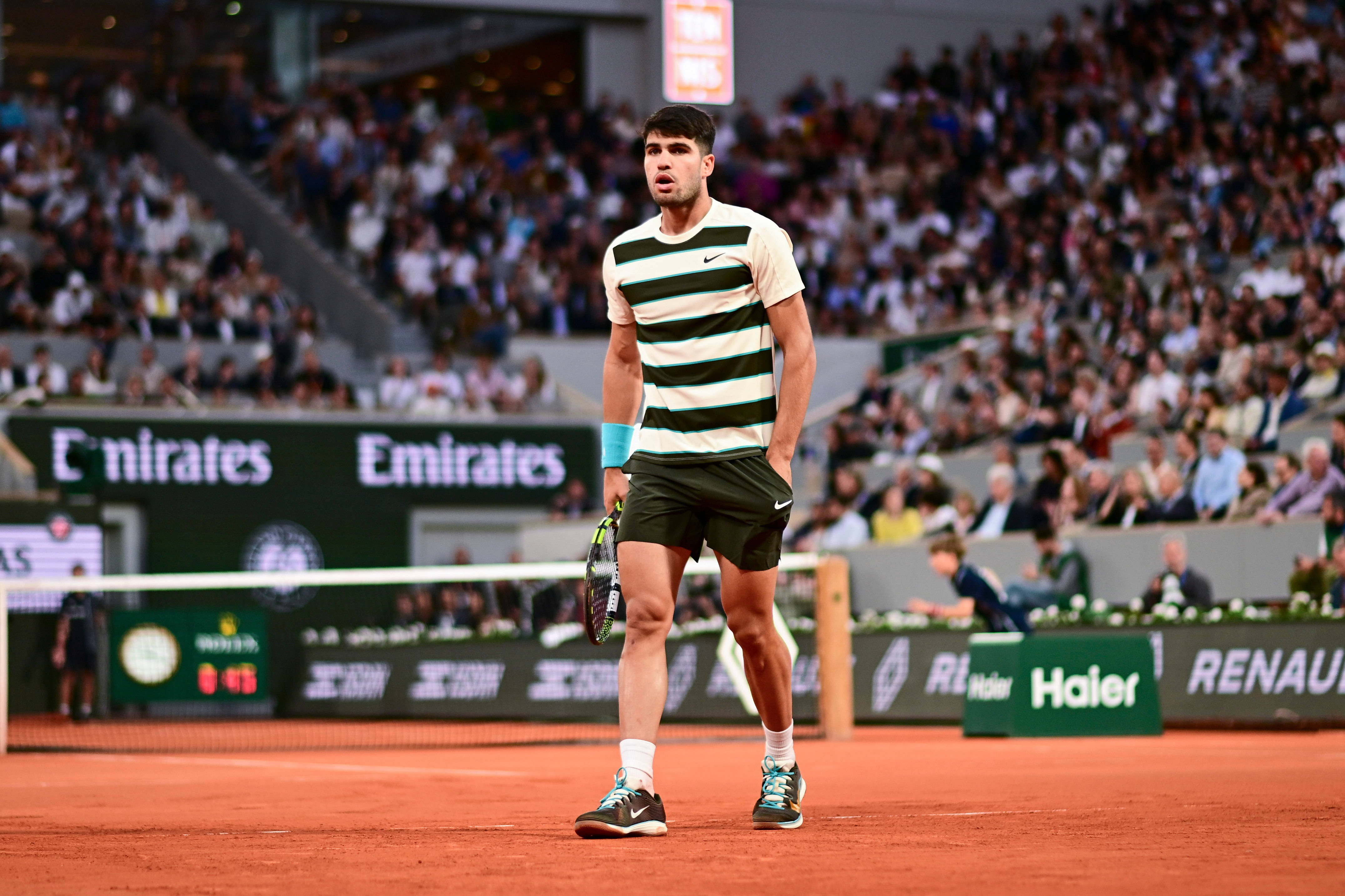 包含法国网球队鏖战德国网球队,阿尔卡拉斯统治全场的词条 包含法国网球队鏖战德国网球队,阿尔卡拉斯统治全场的词条