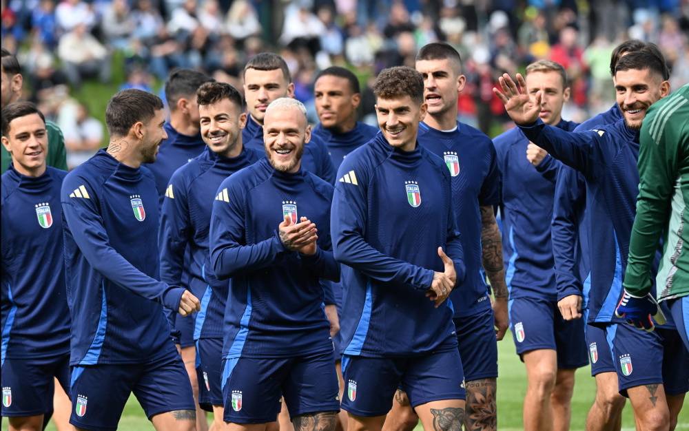 阿尔巴尼亚队主场告捷,再战强手 阿尔巴尼亚队主场告捷,再战强手