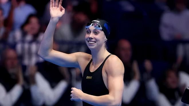 美国游泳选手再度刷新世界纪录