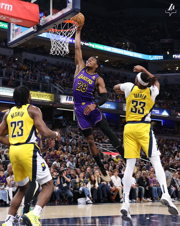 湖人队连胜被终结,客场落败给人队 湖人队连胜被终结,客场落败给人队