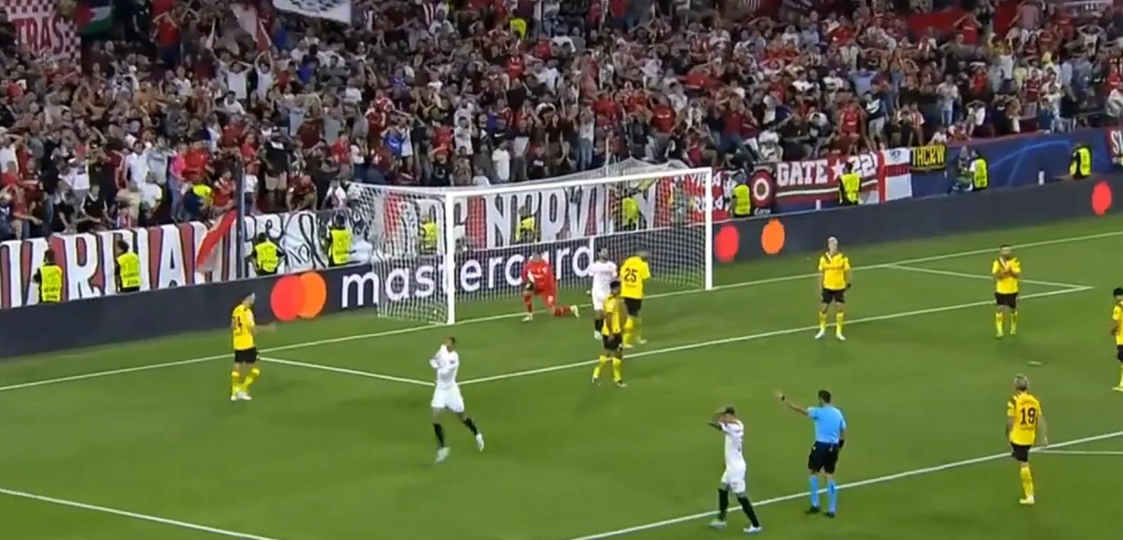 多特蒙德客场大胜，助力保持欧冠席位