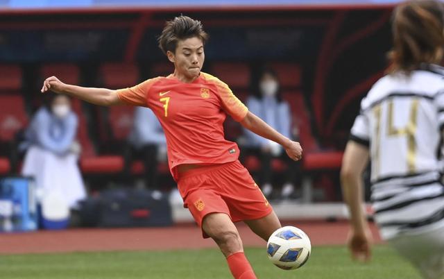 国际足坛中国队崭露头角,备受瞩目 国际足坛中国队崭露头角,备受瞩目