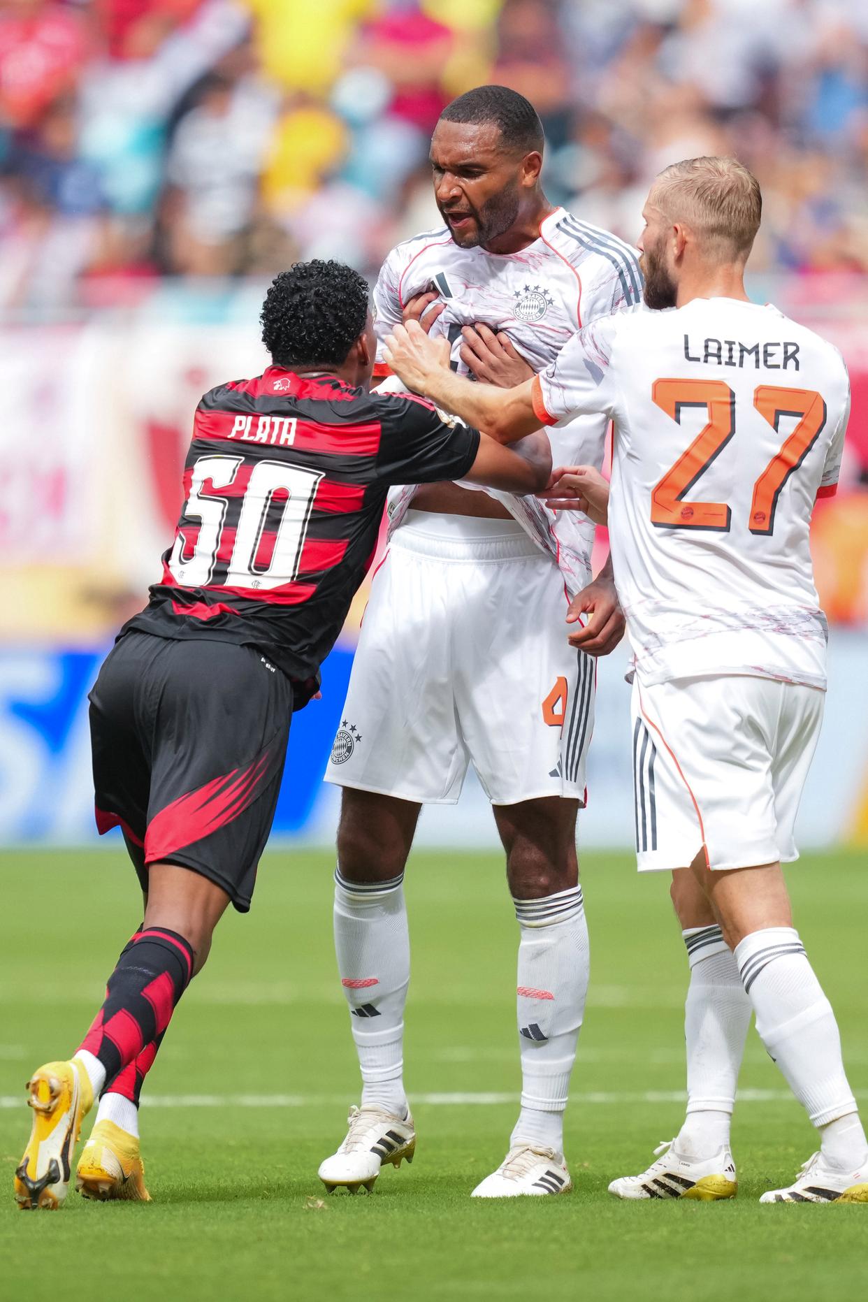 包含拜仁慕尼黑遭遇强劲对手，力保联赛首位的词条