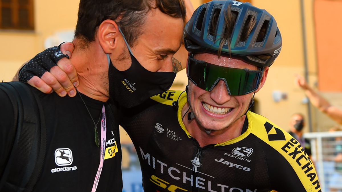 关于云南队员状态爆棚,全力冲刺胜利的信息 关于云南队员状态爆棚,全力冲刺胜利的信息