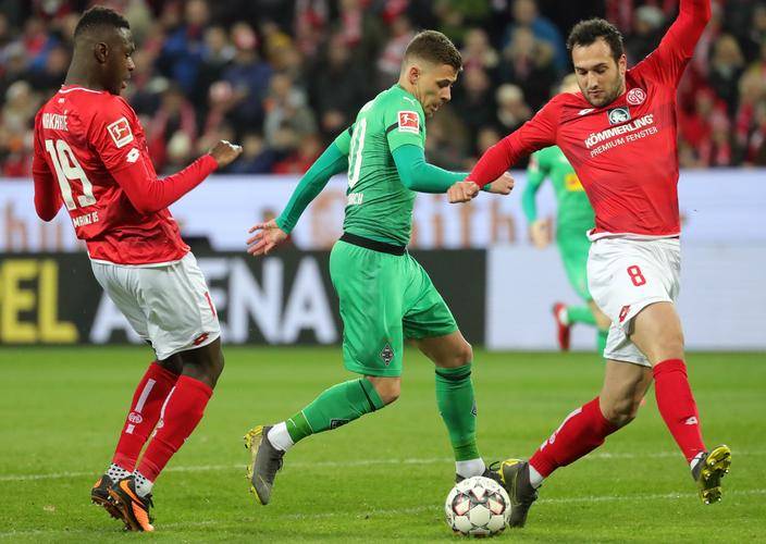 云达不莱梅扳平比分,战成和局 云达不莱梅扳平比分,战成和局