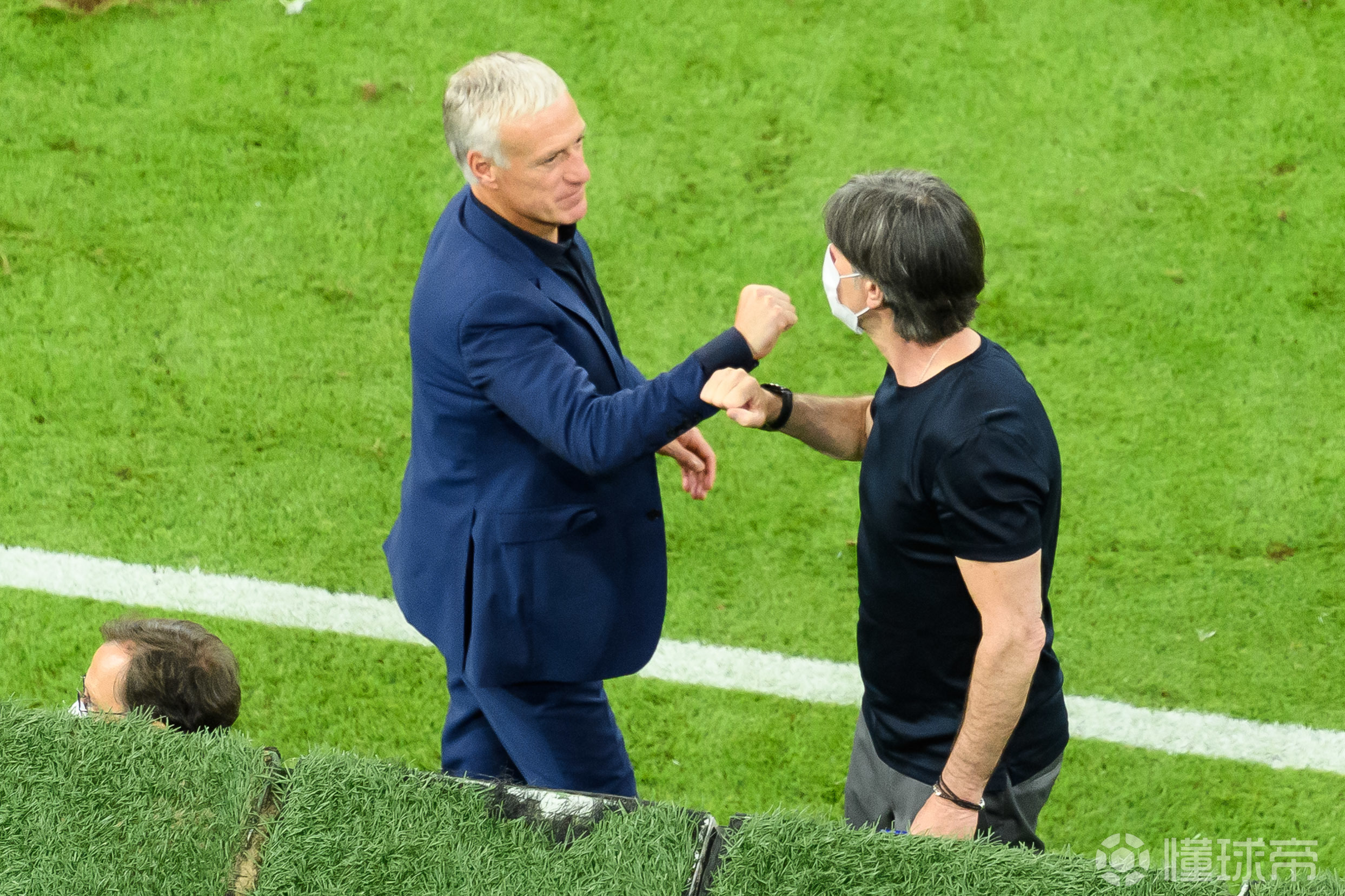 包含德国队逆转日本队，黄鸭组合统治全场的词条