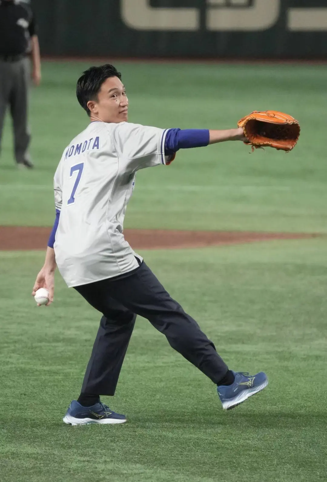 泰国队轻取日本队，桃田贤斗刷新纪录的简单介绍