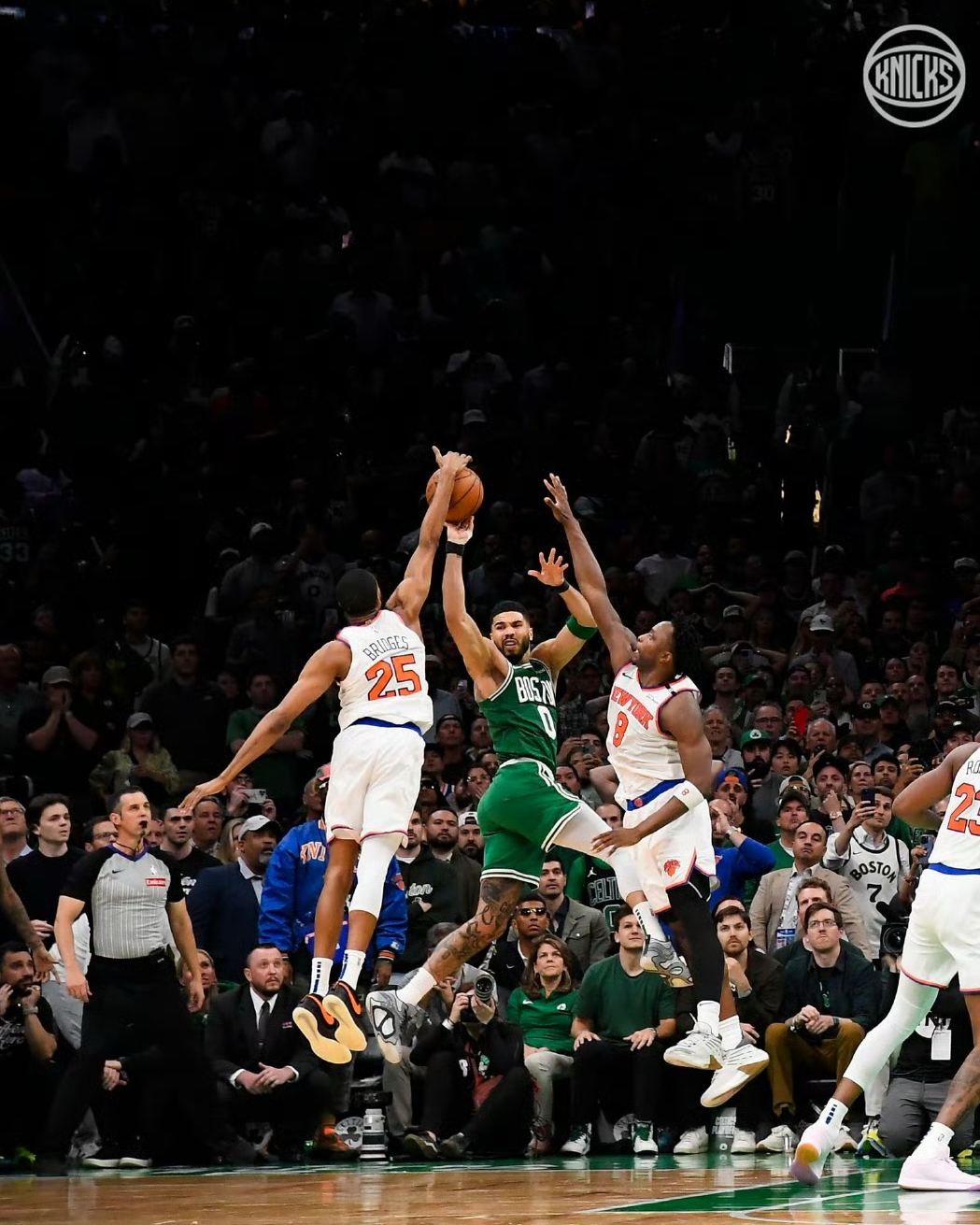 凯尔特人完胜山西队，库里统治全场的简单介绍