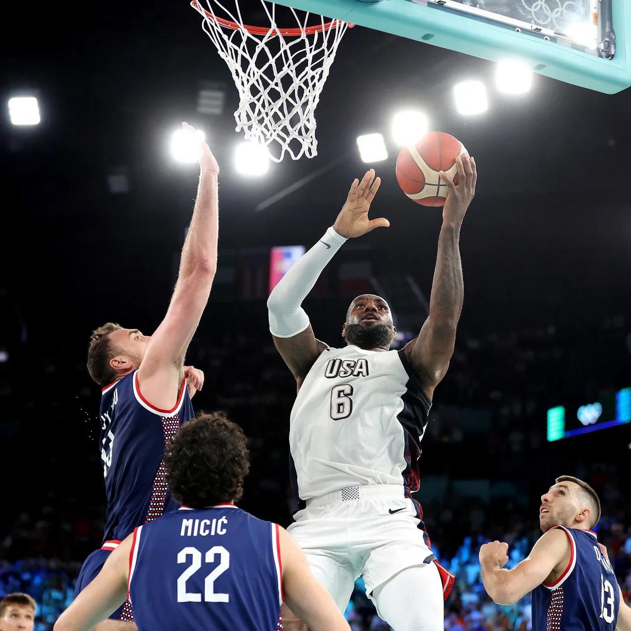 太阳绝杀江苏队，詹姆斯统治全场