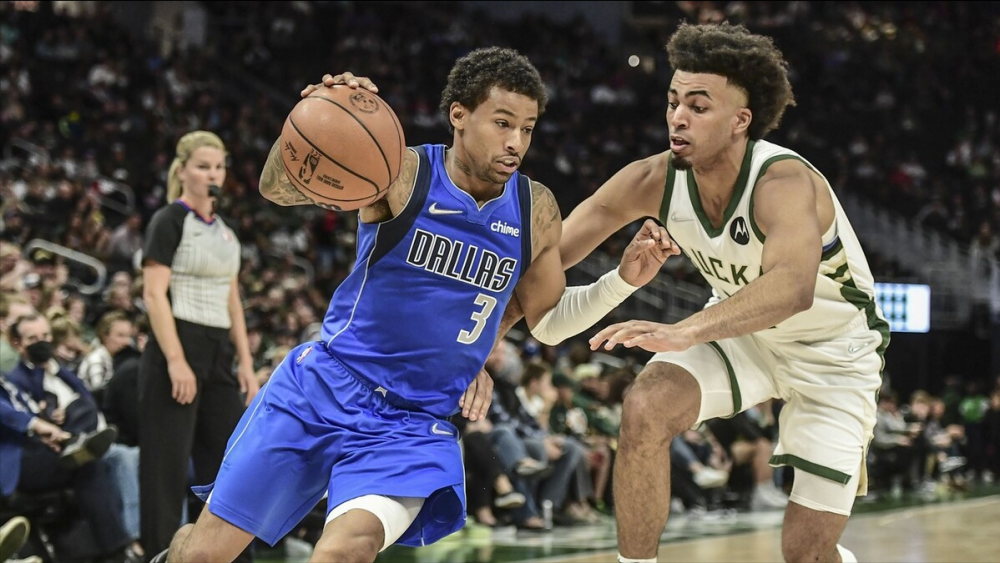 独行侠险胜上海队，字母哥带队取胜