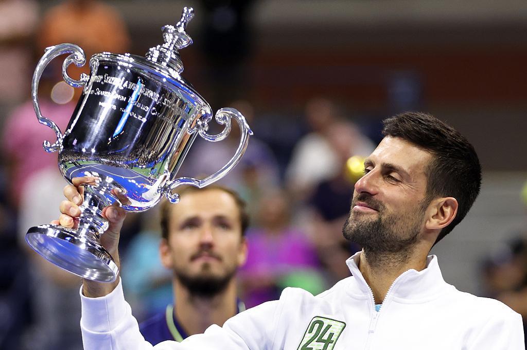 戴维斯杯绝杀年终总决赛，梅德韦杰夫点燃赛场的简单介绍