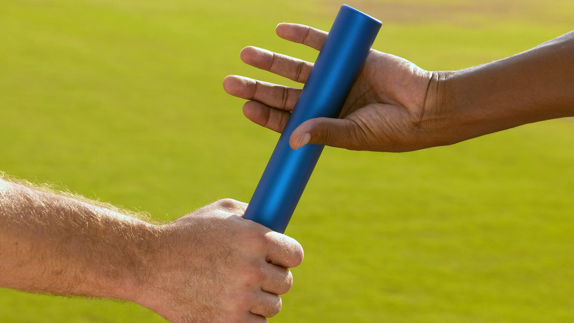 跨界主宰,从NBA火箭翻盘到欧冠浓眉时刻—论绝境中的领袖觉醒